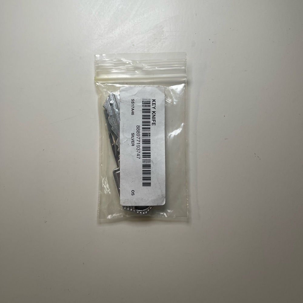 Supreme Key Knife - Picture 2 of 6